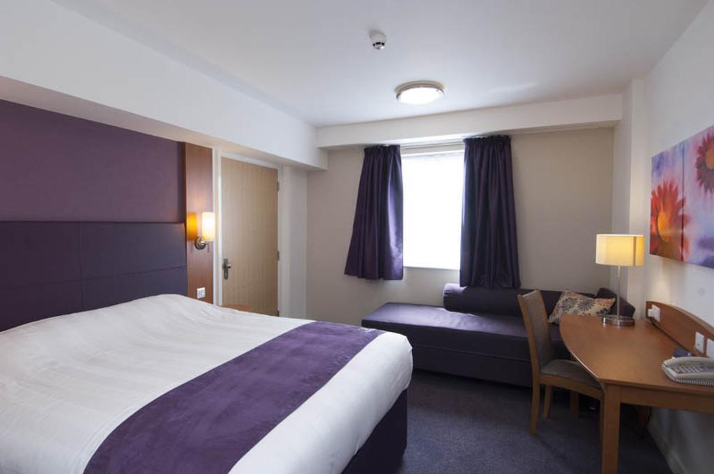 Premier Inn Portishead Extérieur photo